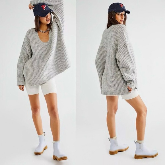 Free People NWT Blue Bell V-Neck Oversized Sweater ~ Gray ~ L - Picture 3 of 16